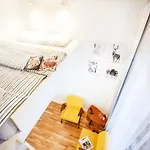 The Tiny Space 6M2 With Private Bathroom In The Hallway