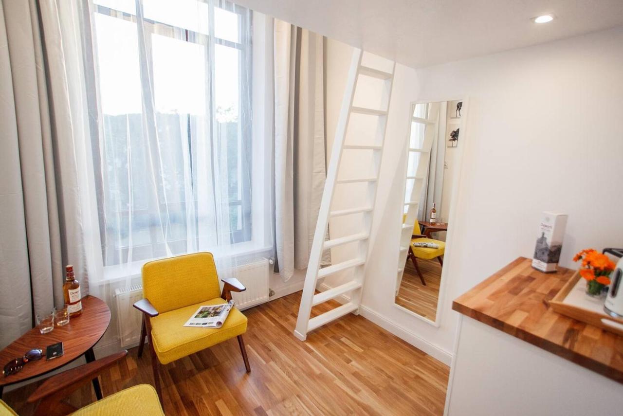 Leilighet The Tiny Space 6m2 With Private Bathroom In The Hallway